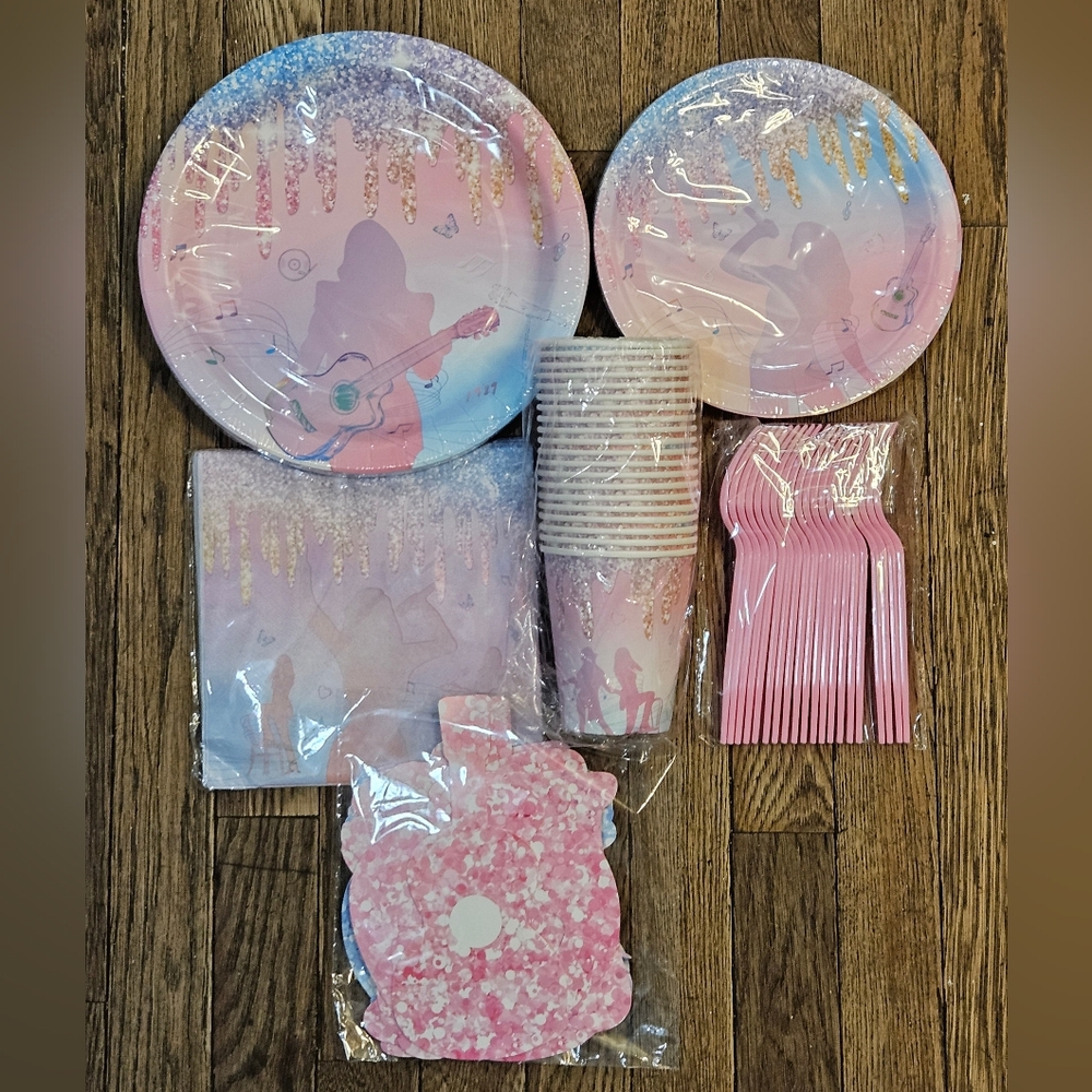New In Bag Singer Party Supplies Set - Pink and Purple